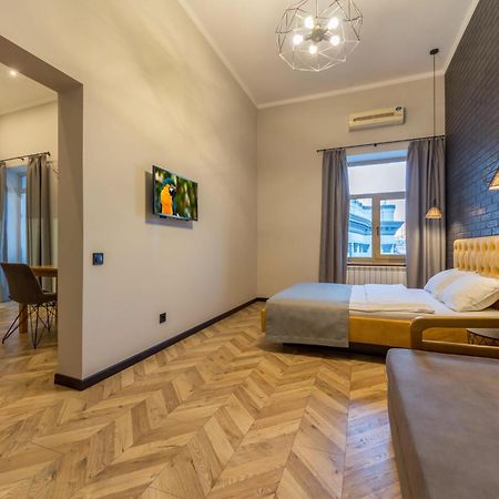 Idea Design Apart-Hotel Prorizna Kijev Kültér fotó