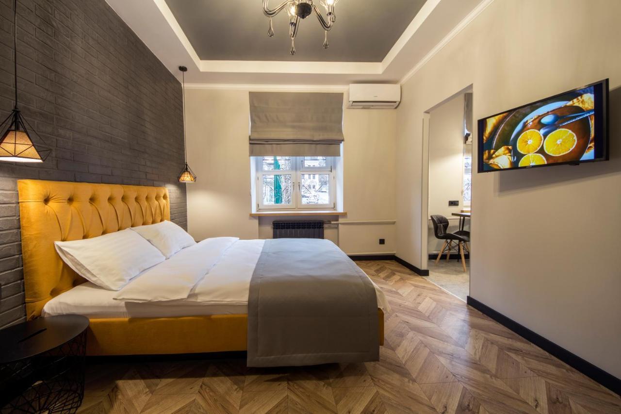 Idea Design Apart-Hotel Prorizna Kijev Kültér fotó