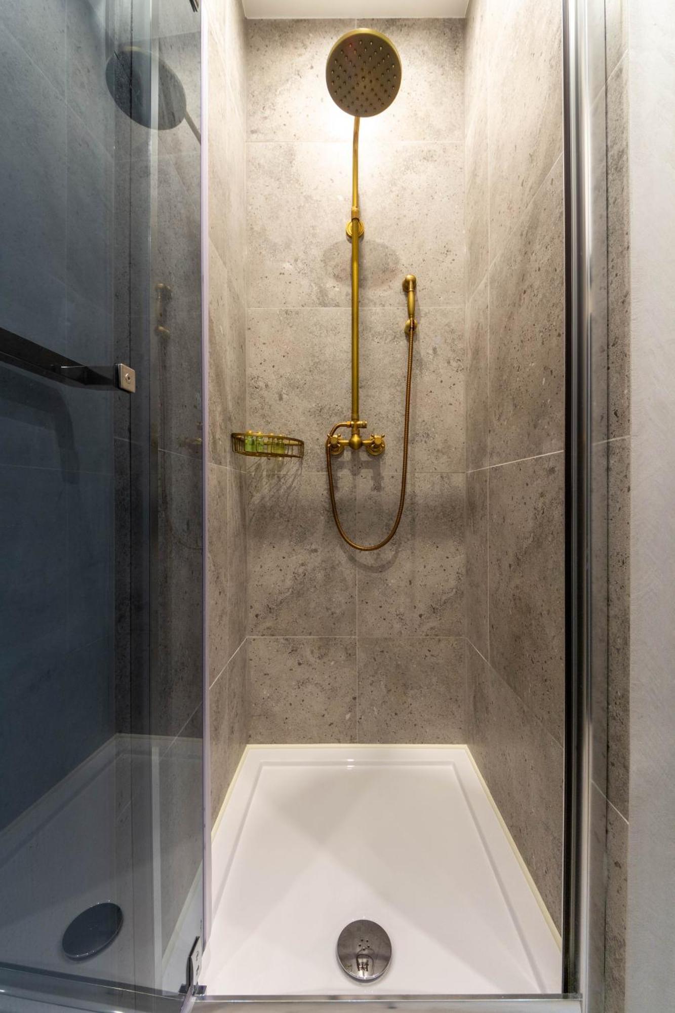 Idea Design Apart-Hotel Prorizna Kijev Kültér fotó