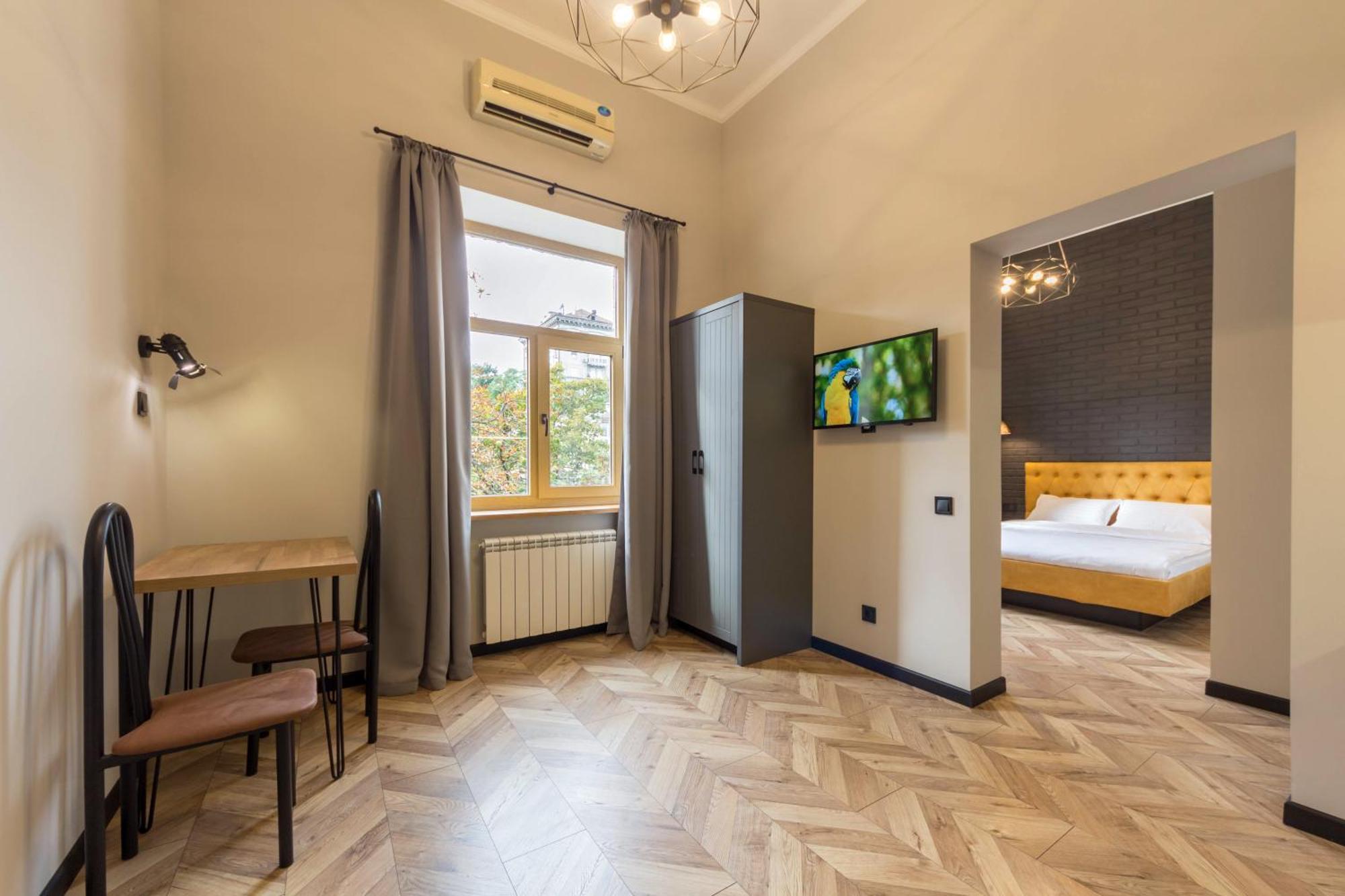 Idea Design Apart-Hotel Prorizna Kijev Kültér fotó